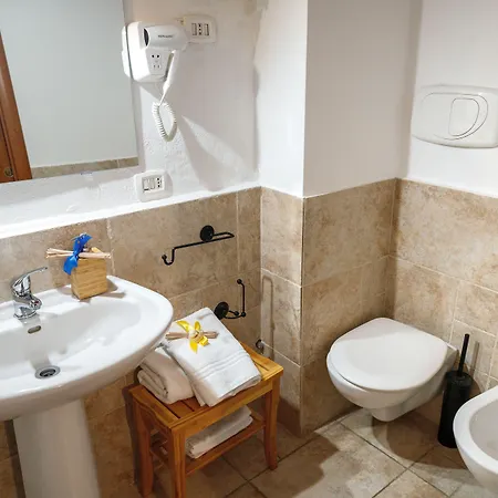 Oda ve Kahvaltı La Corte San Francesco Bari